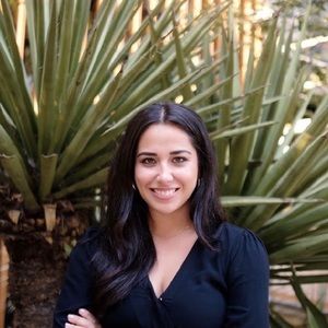 Meet your Posher, Cristina